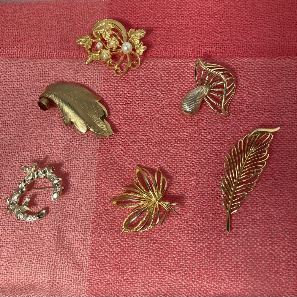 Lot of 6 Vintage Gold Tone Brooches Mushroom Pins